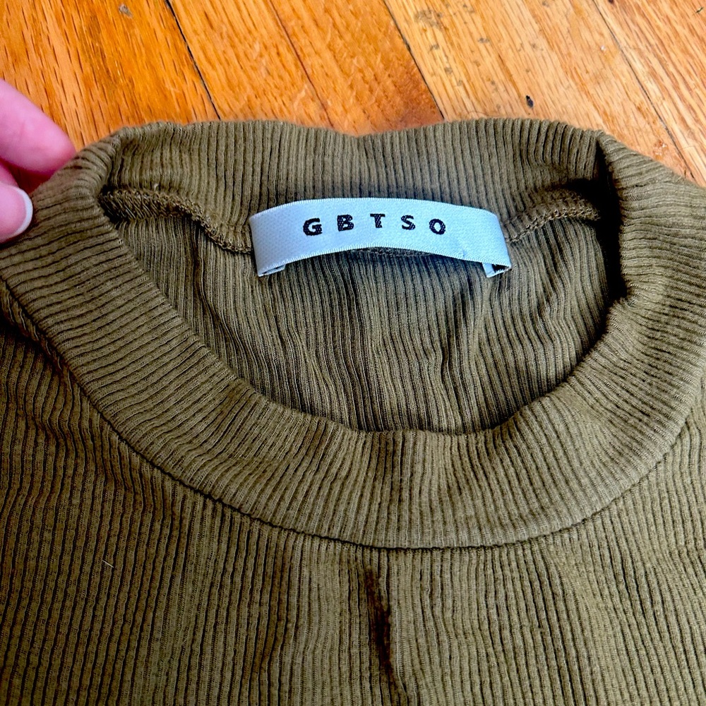 Olive Green Ribbed Tee - Picture 3 of 3